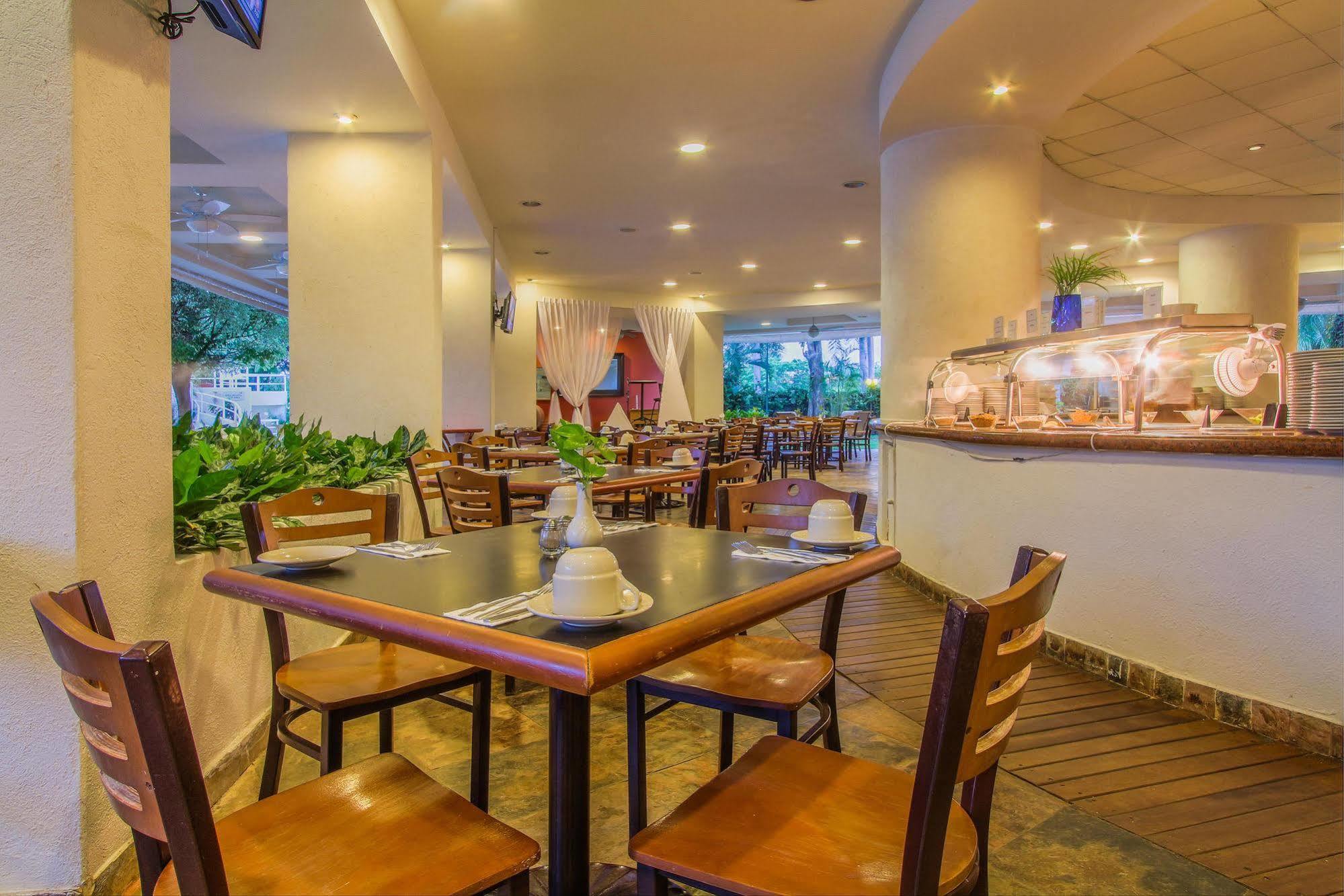 Gamma Plaza Ixtapa Hotel อิกซ์ทาปา ภายนอก รูปภาพ